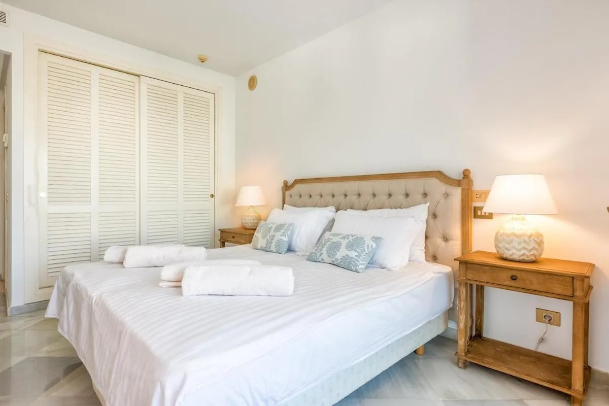 Puerto Banus Beachfront Apartment Private Pool Marbella