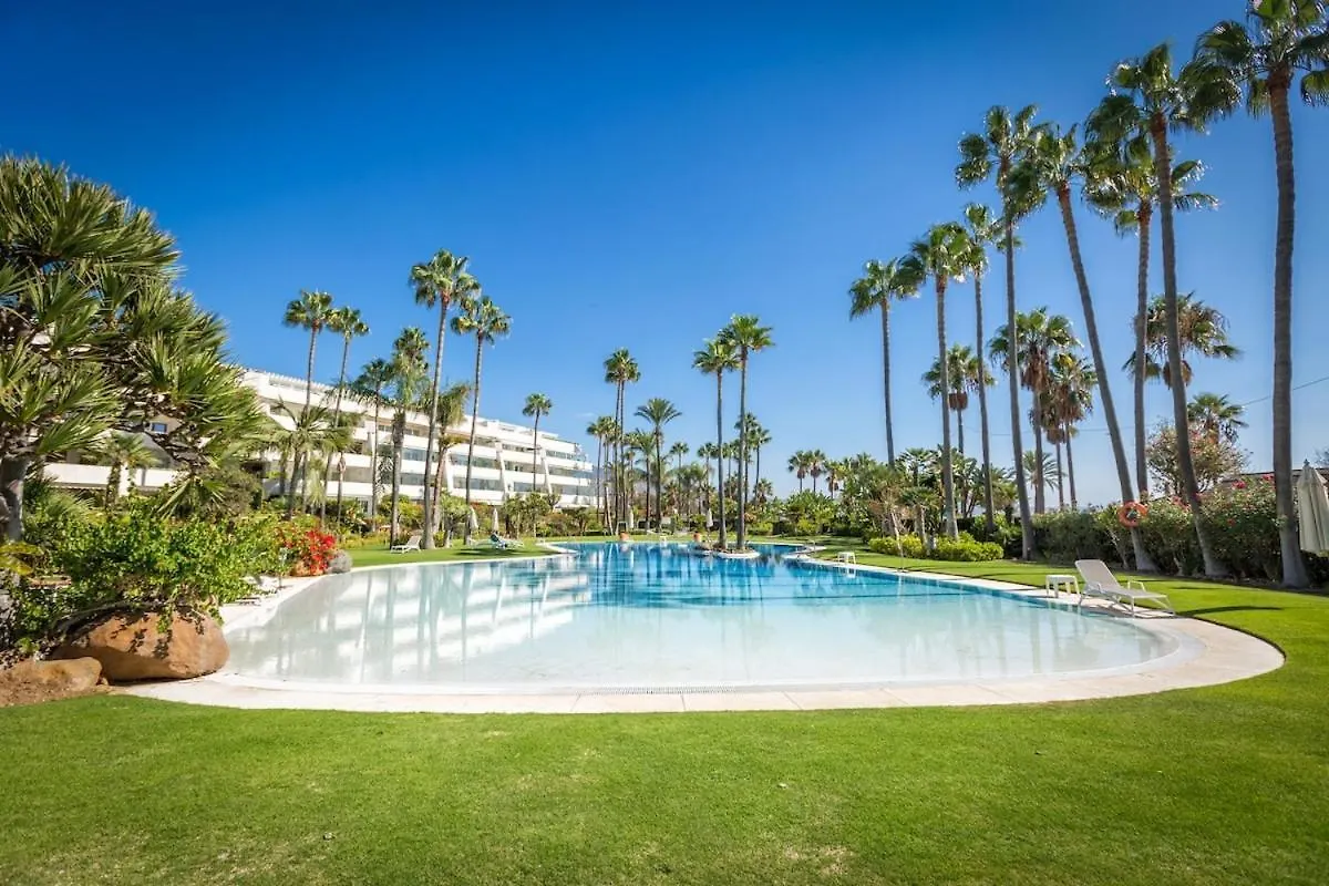 Puerto Banus Beachfront Apartment Private Pool Marbella
